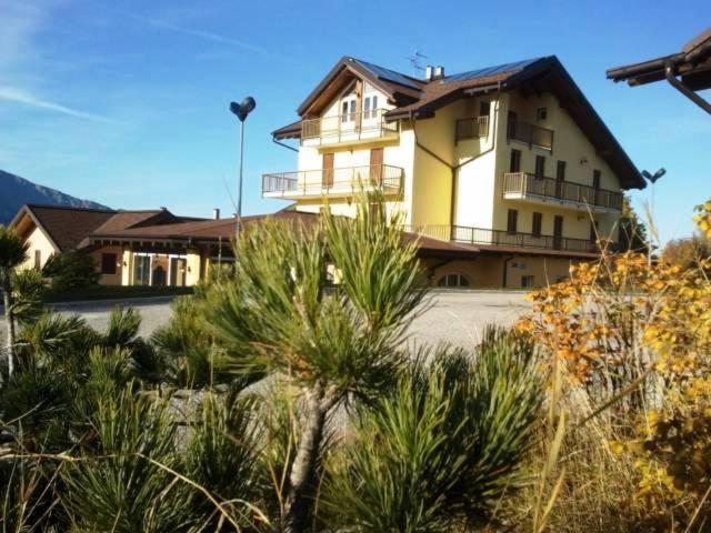 Hotel Residence Bellavista Brentonico Eksteriør bilde