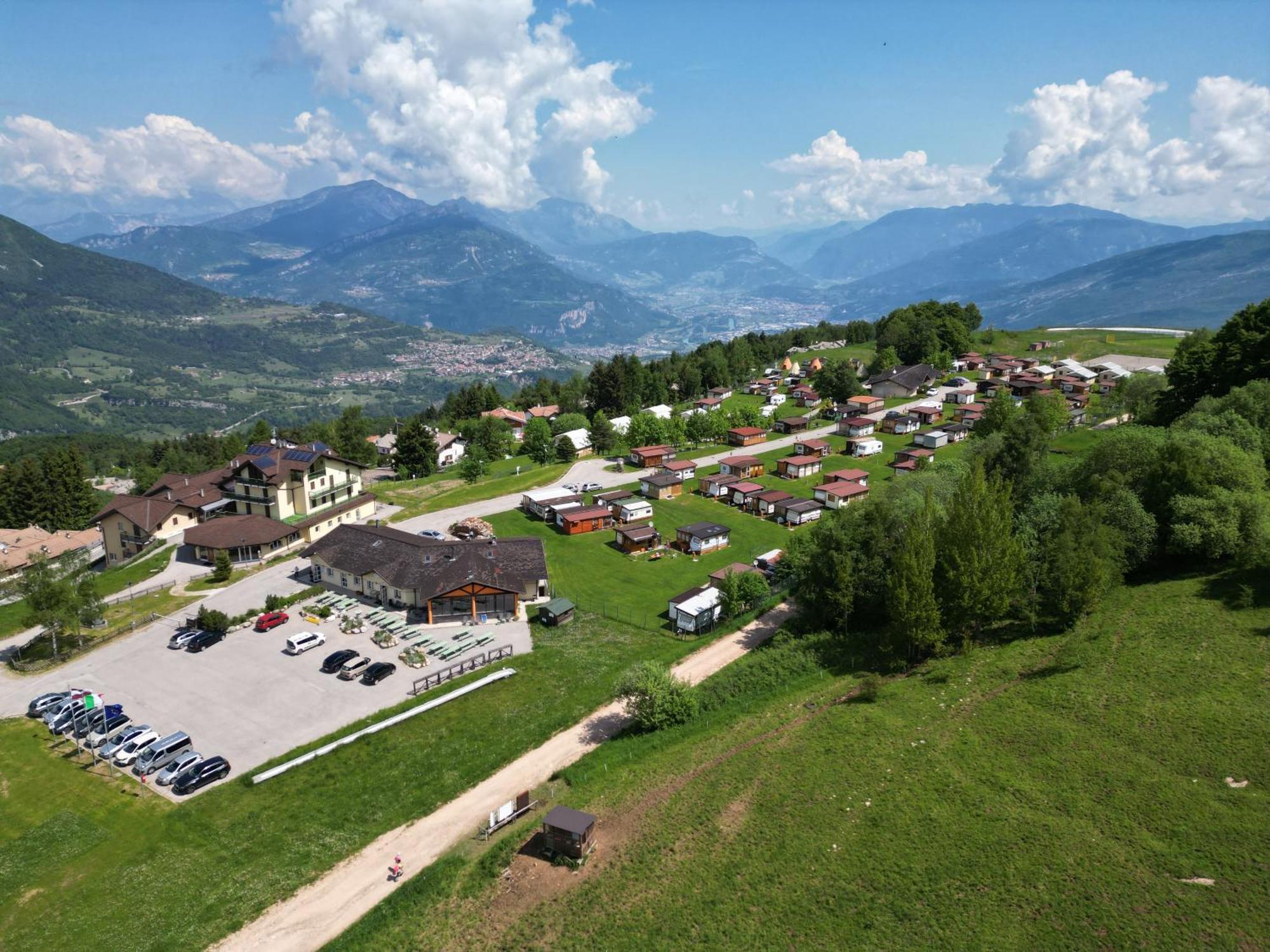 Hotel Residence Bellavista Brentonico Eksteriør bilde